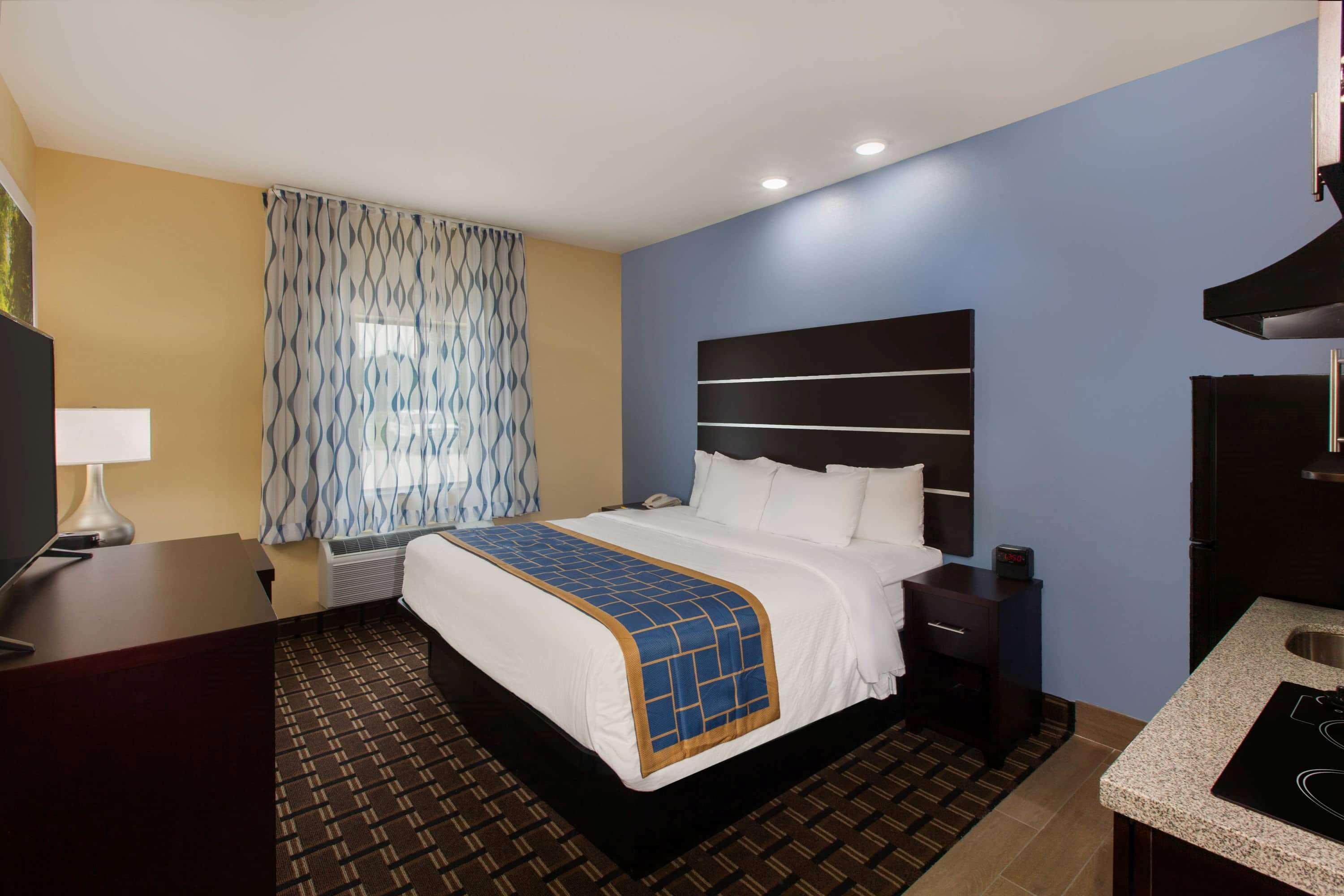 Days Inn By Wyndham Baton Rouge Airport Esterno foto