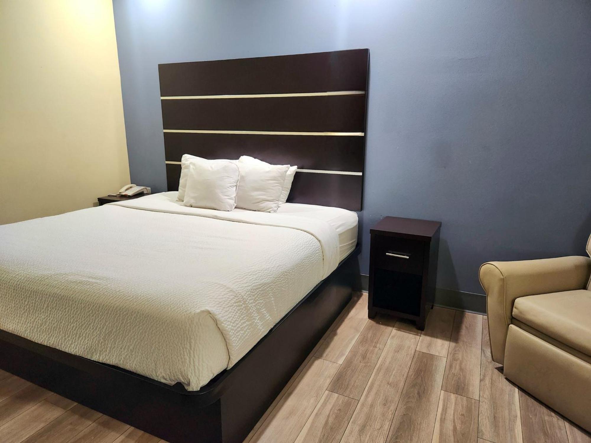 Days Inn By Wyndham Baton Rouge Airport Esterno foto